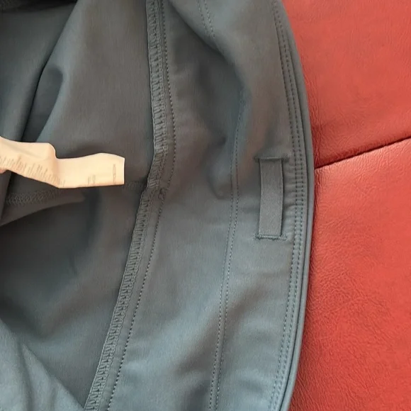 NWOT-Fabletics Motion365- Sleek Blue Ankle-Length Leggings - Picture 10 of 10